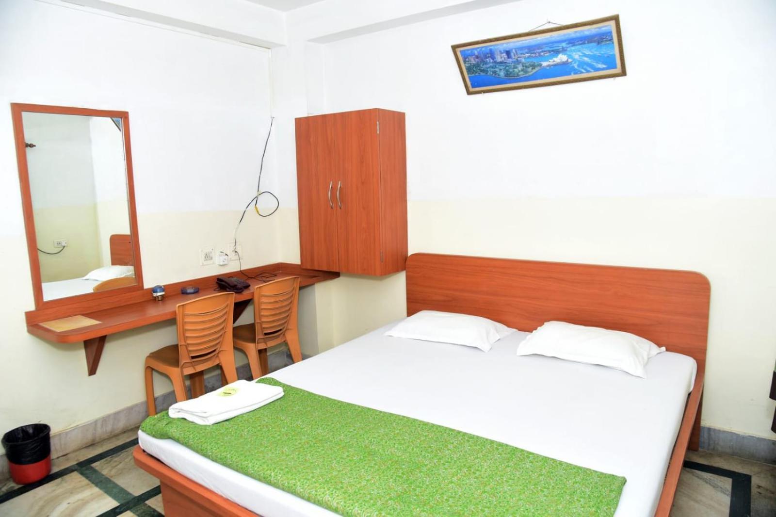 Janata Hotel Колката Екстериор снимка